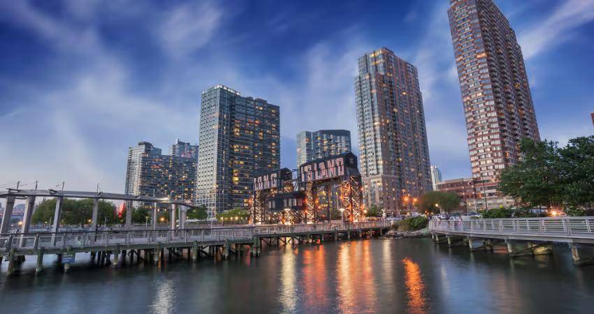 Gantry Plaza State Park is one of the Most Instagrammable Spots in NYC