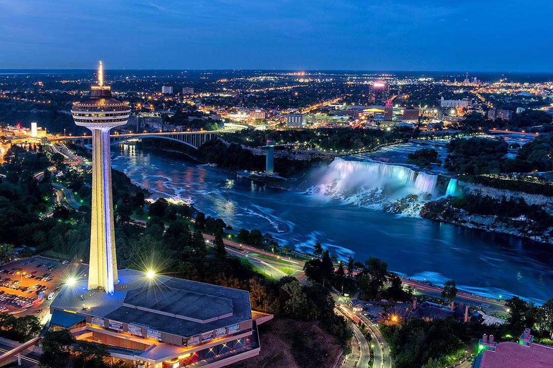https://res.cloudinary.com/see-sight-tours/image/upload/v1645031618/strapi/skylon_tower_night_time_view_nlaxak_d392533324.jpg
